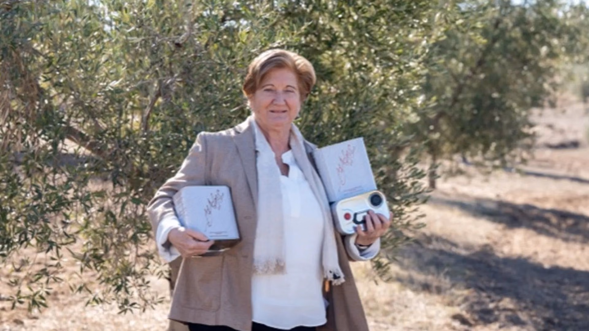 Recogiendo la cosecha en la finca
